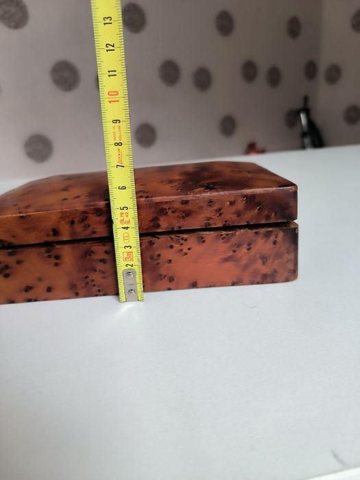 Винтажная шкатулка из  дерева туи.