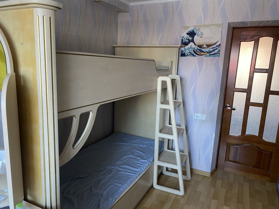 Ліжко двухярусне