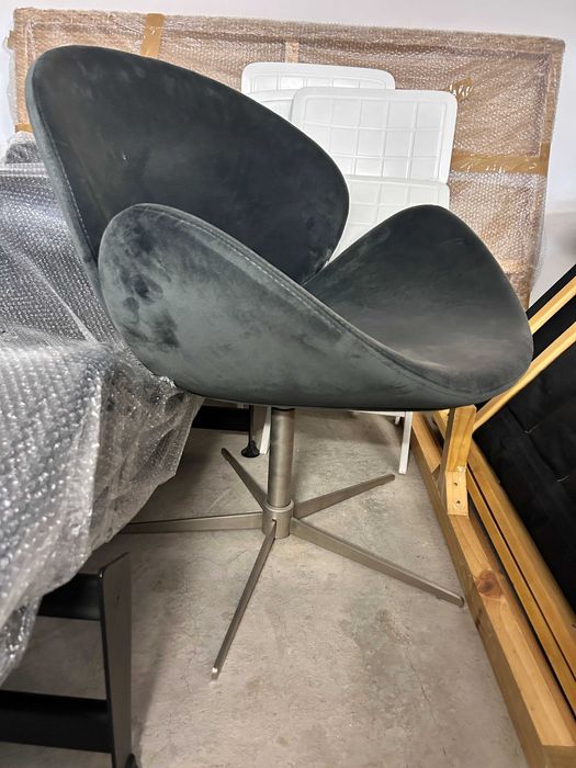 Cadeirão Rotativo em Veludo