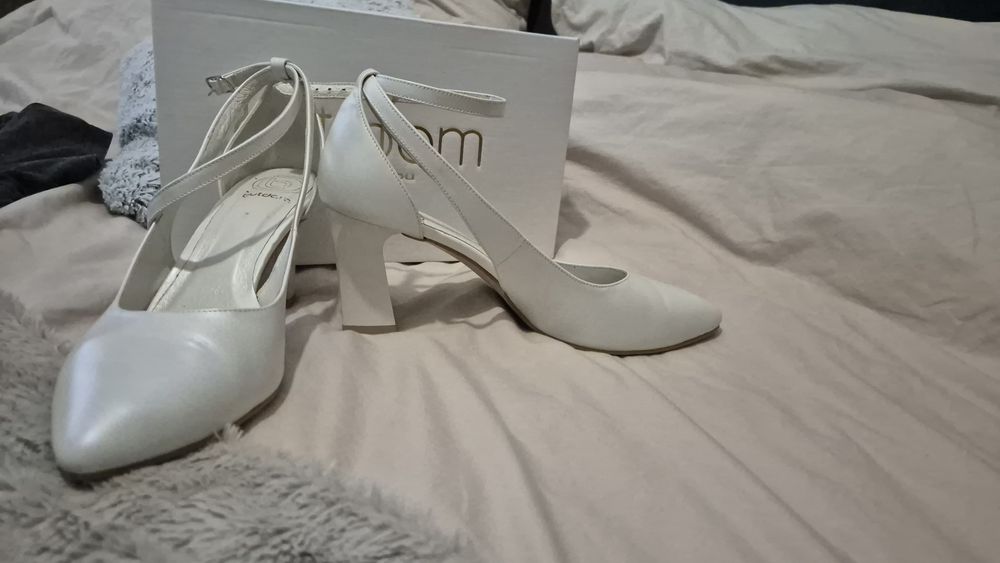 Skórzane buty ślubne