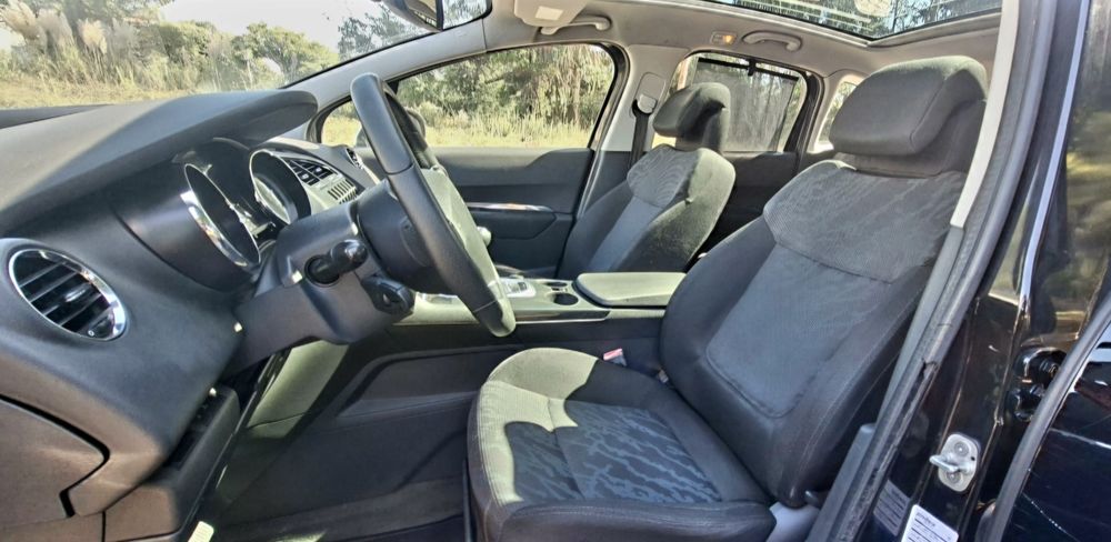 Peugeot 3008 1.6HDI 110cv Full Extras
