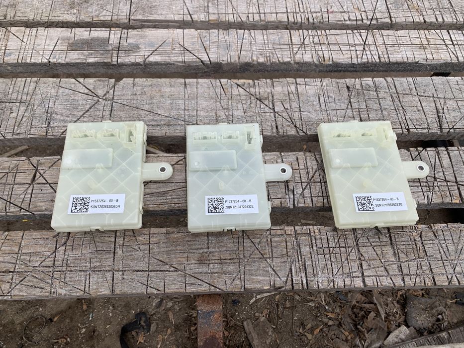 Tesla Model Y блок управления портом зарядки Gen 4 оригинал разборка