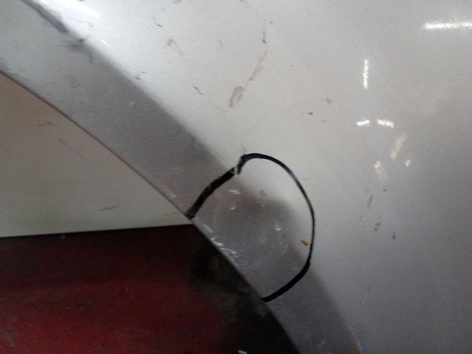 GUARDA-LAMAS FRONTAL DIREITO AUDI A4 2004