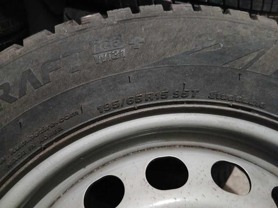 Продам гуму  р 15  195/65 з дисками фольксваген каді шкода а5