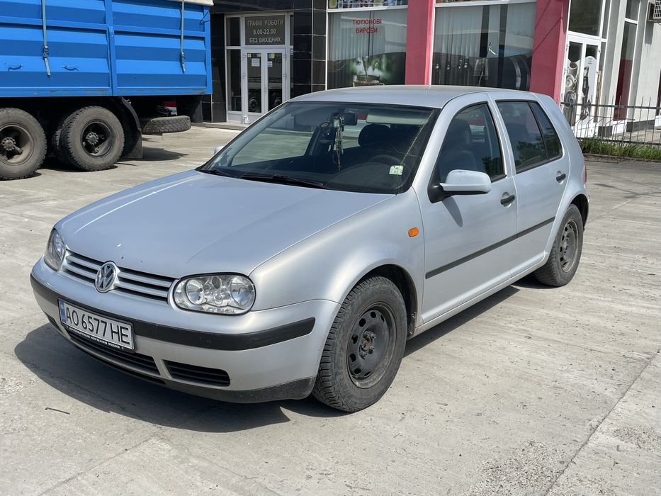 Volkswagen Golf-4