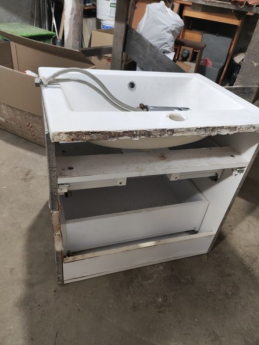 Раковина, тумба, смеситель