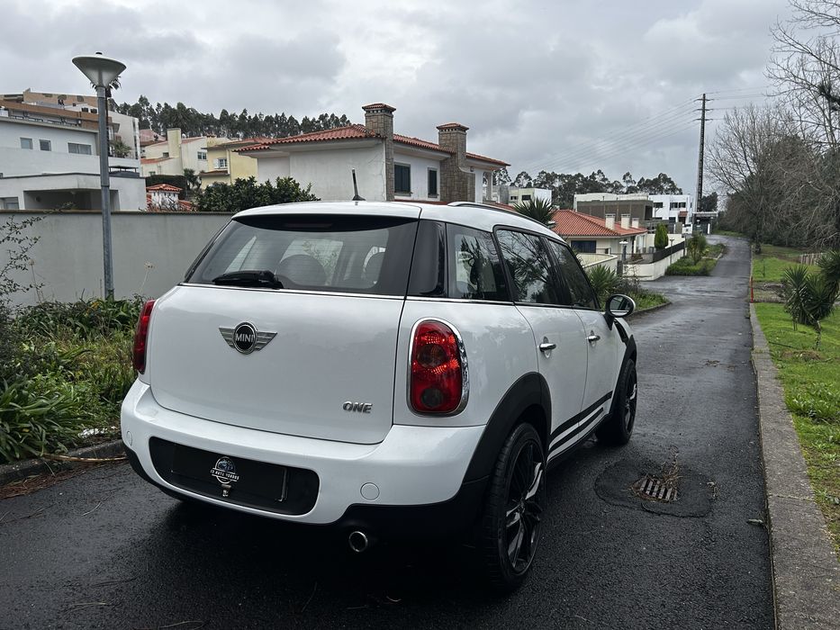 Mini One Countryman 1.6i 98cv (Poucos kms)