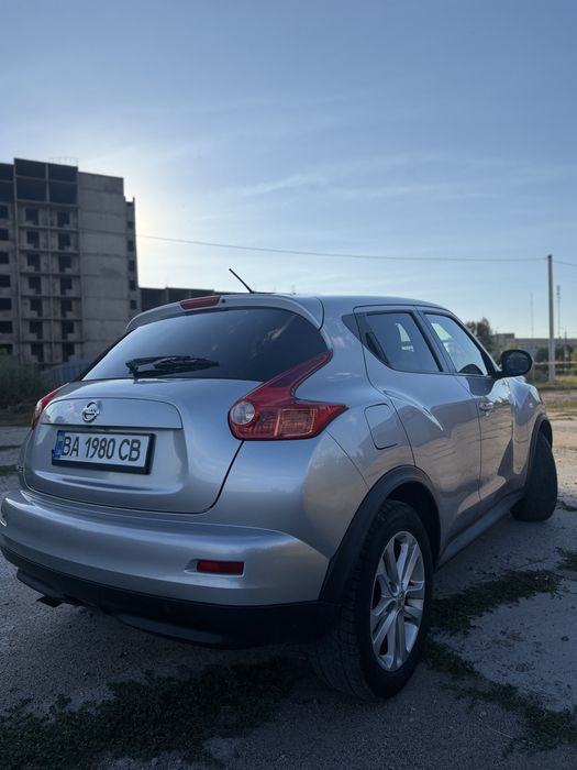 NISSAN JUKE 2011 року