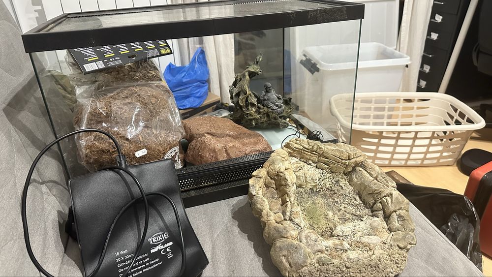 Terrario para cobra feito a medida