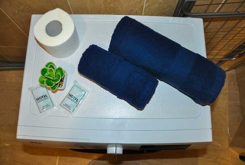 Центр. Подобово. Світло є завжди.Велика 1-кімнатна квартира.