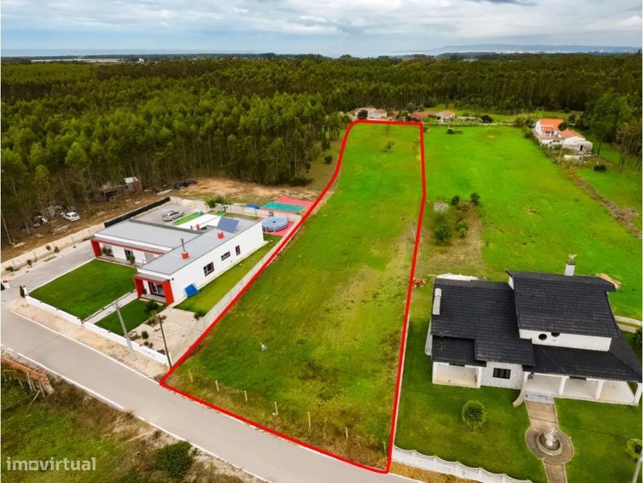Land with Construction Feasibility – Marinha das Ondas