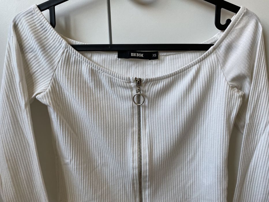 BikBok bluzka crop top biała i czarna XS