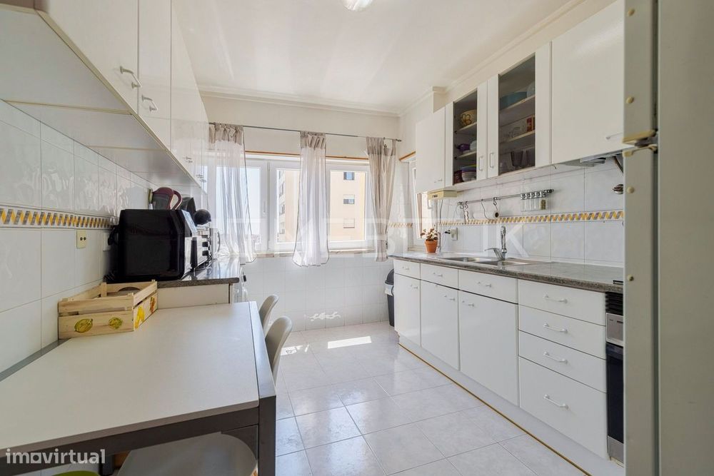Apartamento T3 com  Arrecadação em Setúbal