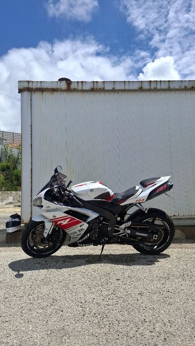 Yamaha yzf R1 2008 impecável