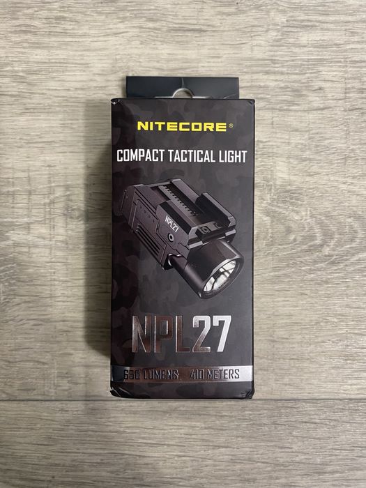 Дальнобійний пістолетний ліхтар Nitecore NPL27 з акумулятором