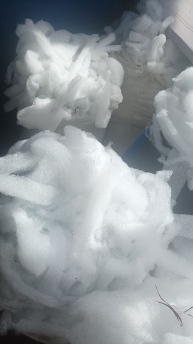 Продам обрезки синтепона.