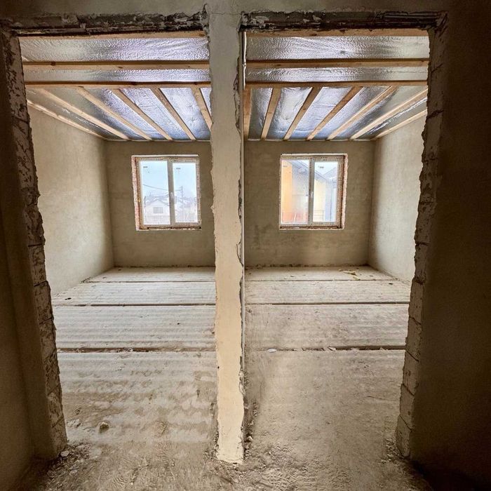 продаж кутового Таунхауса готового до ремонту. Крихівці