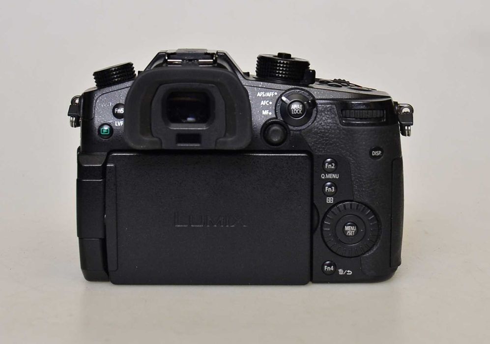 Aparat fotograficzny PANASONIC LUMIX DC-GH5 BODY