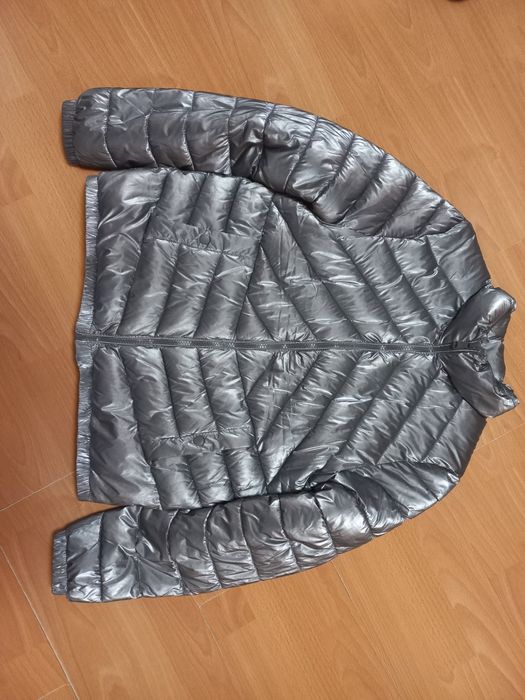 Карточка ZARA на дівчинку