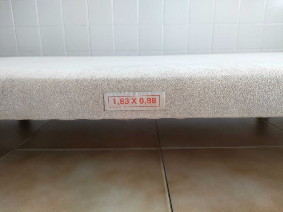 Tapi usado em ótimo estado