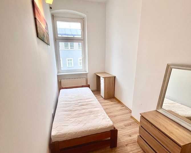 Pokój w centrum miasta, obok Deptaka Bogusława - Małkowskiego 9, BEZ PROWIZJI