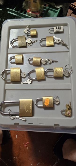 Cadeados 12 vários tamanhos