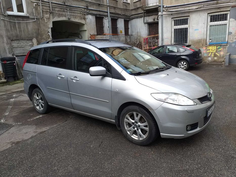 sprzedam samochodzik Mazda5