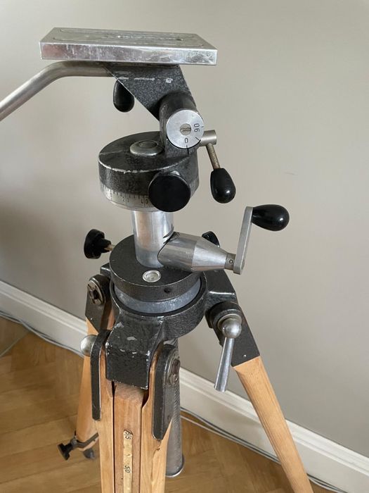 Stojak geodezyjny statyw podstawa lampa trónóg Loft