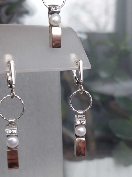 срібні сережки  з перлами та золотом