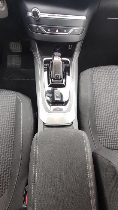 Peugeot 308 1.2 automático