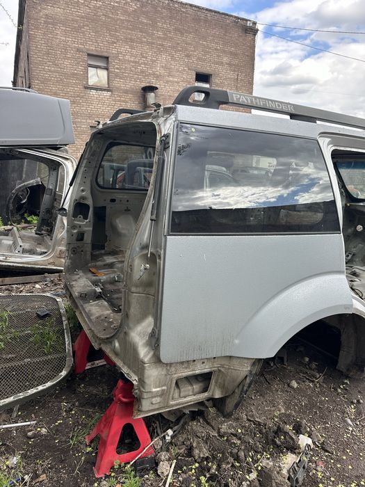 Nissan Pathifinder d40 2005 -2014p кузов/капсула левый руль