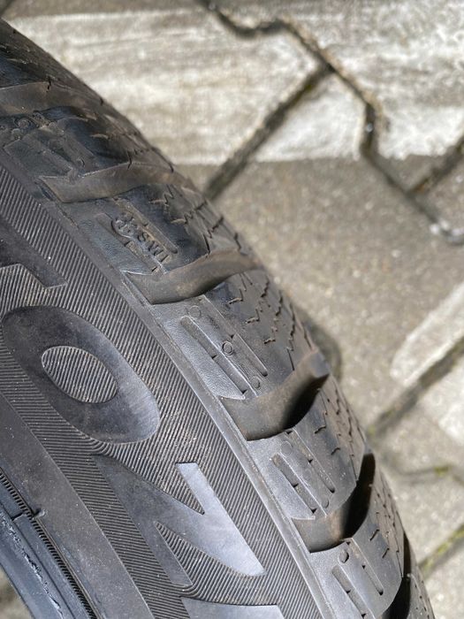 Sprzedam komplet 4 opon zimowych Pirelli Sottozero
