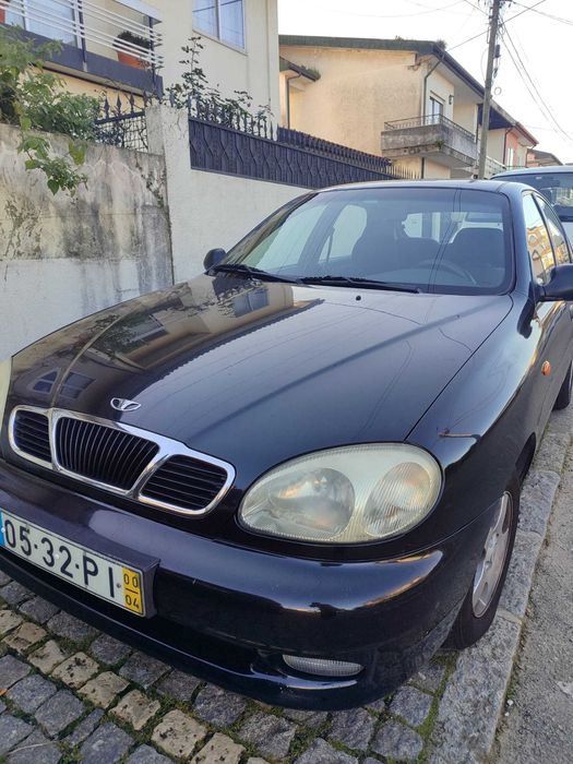 Carro Dawoo Lanos Usado - 240.000 KM - 2000