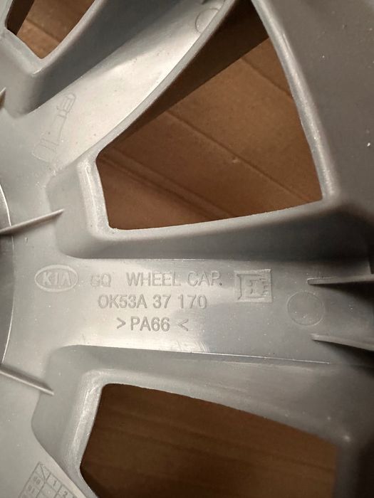 0K53A37170 Ковпак колеса оригінальний Kia Carnival Sedona R15 15”