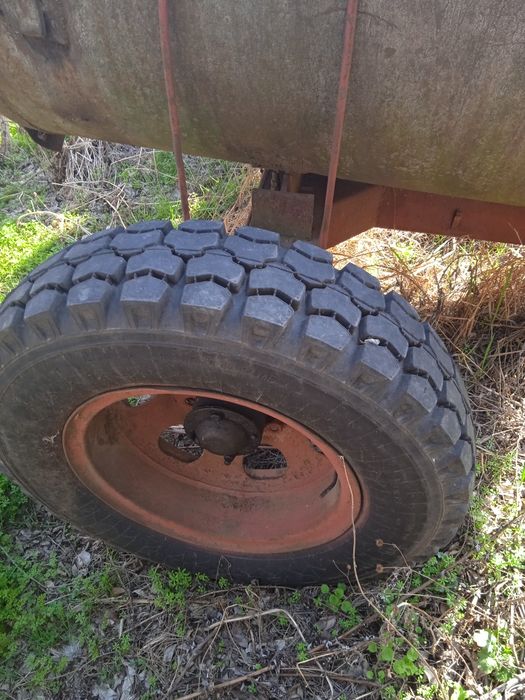 Продам бочку 2 кубову