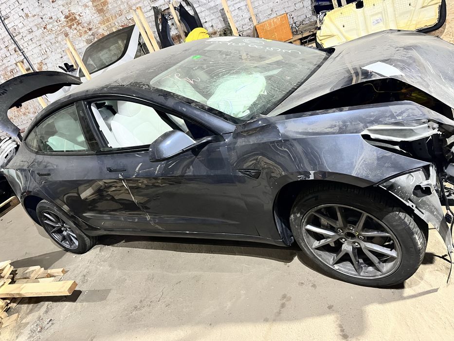 Розборка Tesla Y/3/S/X