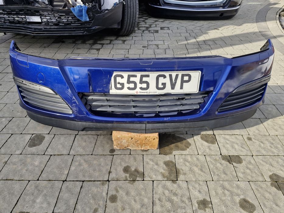 Бампер передній Opel Astra H 2004-2007