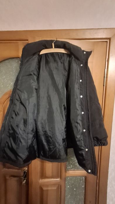 Куртка жіноча чорна