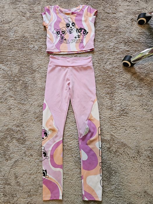 Zestaw dresowy dziewczęcy r. 134