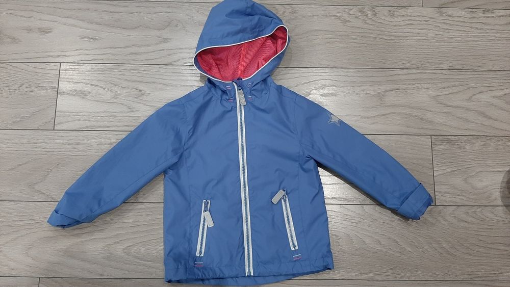 Ветровка на девочку