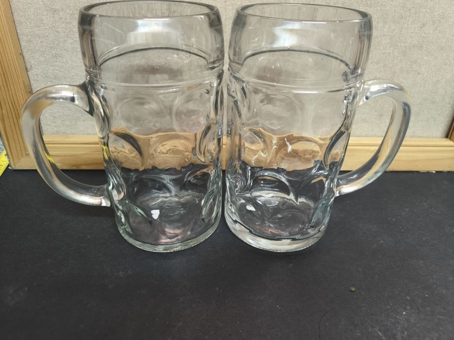 1 Canecas Heineken Vidro + 1 simples