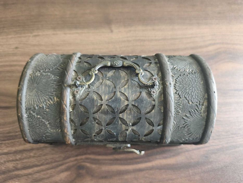 Pack caixa de madeira antiga e bau decorativo- urgente