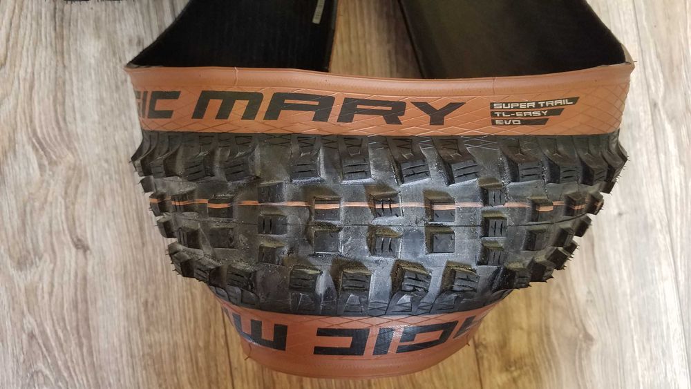 Opona rowerowa SCHWALBE Magic Mary Super Trail 29x2.4 Addix Soft Nowa