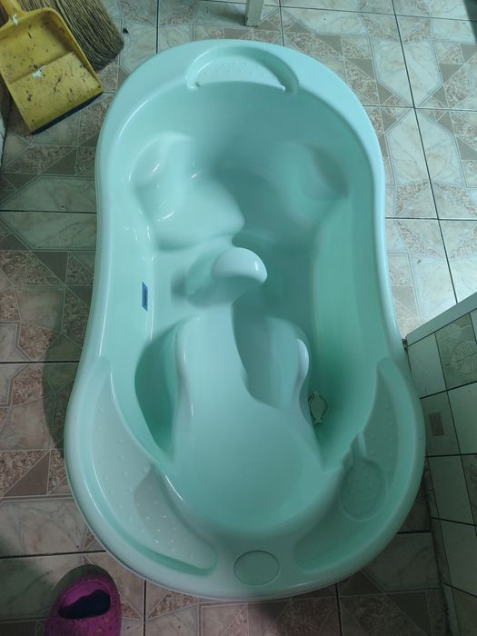 Продам ванночку для купания