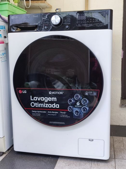 Máquina de lavar e secar roupa