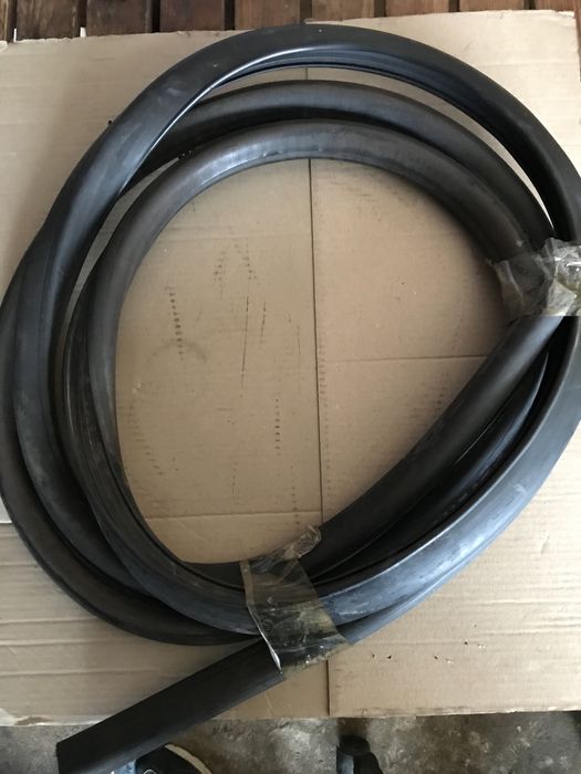 Уплотнитель лобового ветрового стекла газ 53