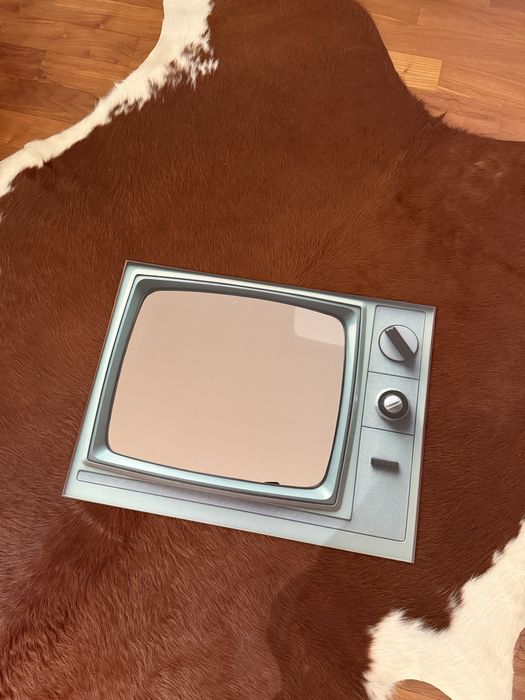Lustro, obraz Telewizor w stylu lat 60