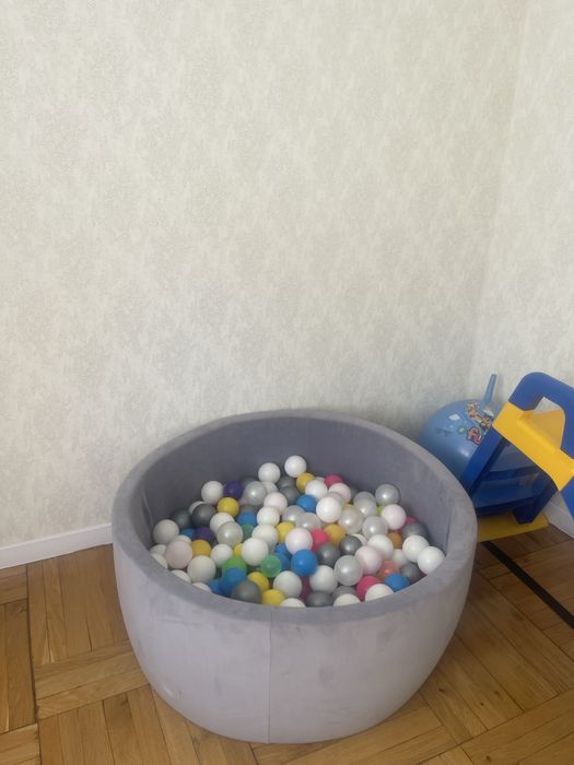 Продам Большой сухой бассейн б/у