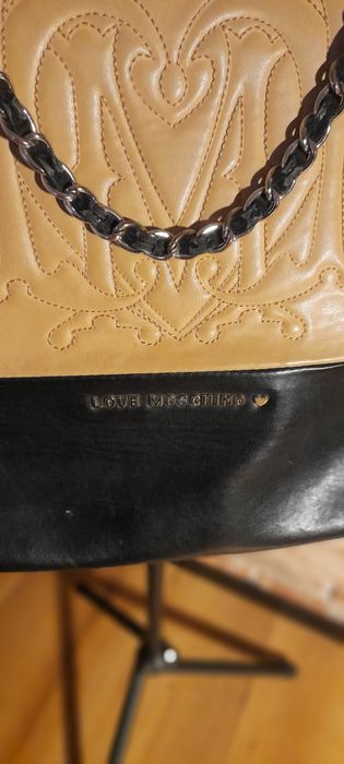 Love Moschino       .