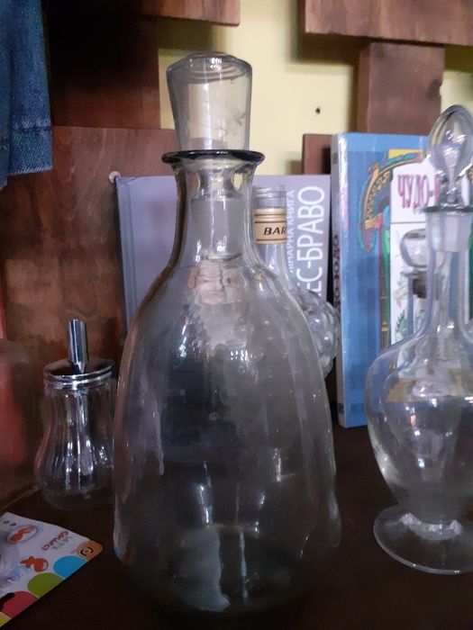 Обмін чи продаж графинів та декоративних бутилок часів СССР